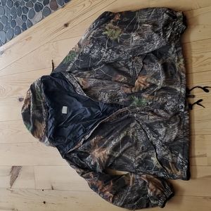 Light weight camo hunting jacket